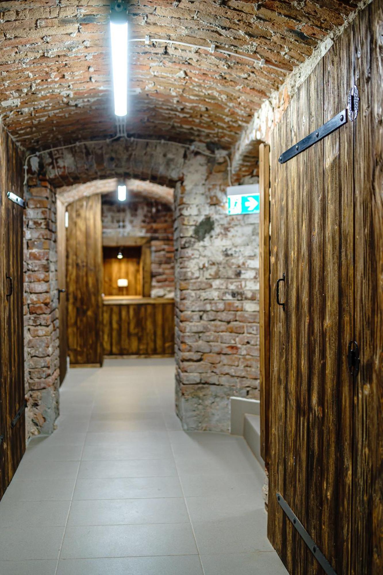 Old Town Ac Apartments Main Raiway Station Krakkó Kültér fotó