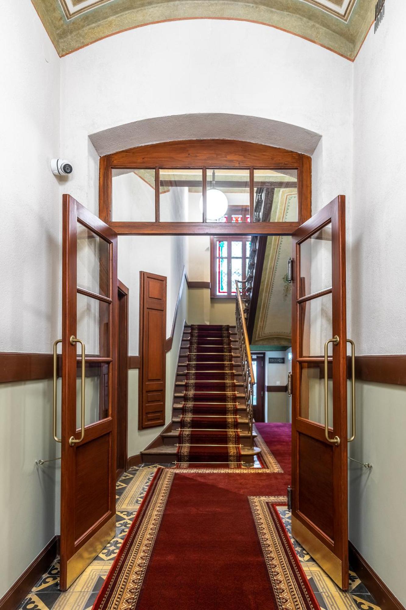 Old Town Ac Apartments Main Raiway Station Krakkó Kültér fotó